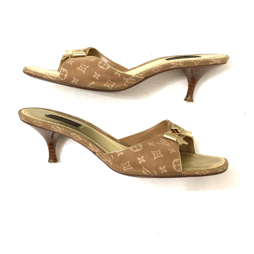 Louis Vuitton Womans Gold Canvas Bow Tied Heels - Picture 3 of 7